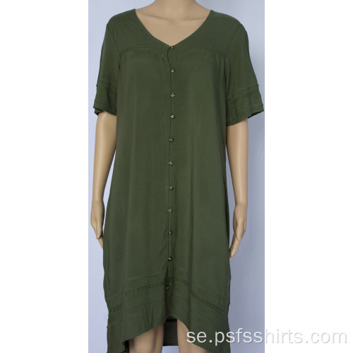 Gräsgrön klänning med korta ärmar
